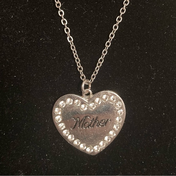 Long heart and “mother” necklace - Picture 2 of 2